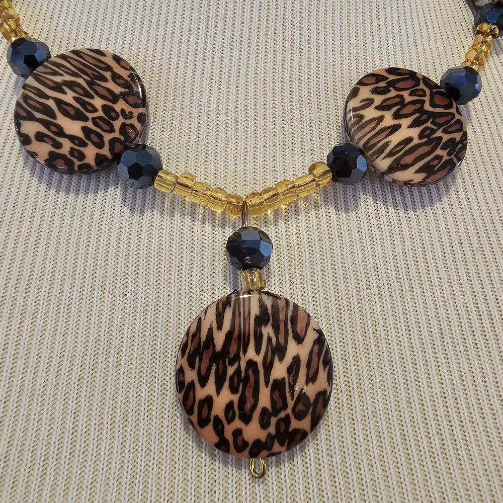 Leopard Print Disk Beaded Necklace - Picture 2 of 8
